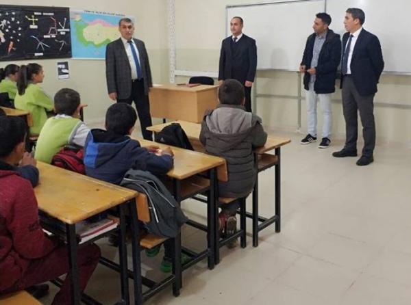 İlçe Milli Eğitim Müdürümüz Yavuz BEŞKARDEŞ ve Şube müdürümüz Suphi ESER okulumuzu ziyaret etti.